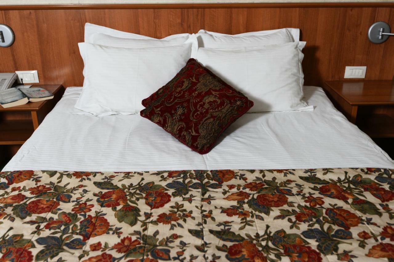 Hotel Karpos Skopje Zewnętrze zdjęcie